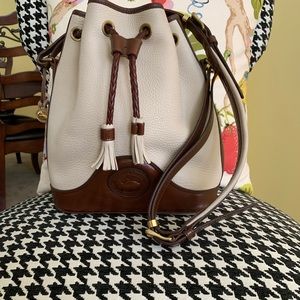 W/L 🌞 Dooney & Bourke Vintage Drawstring B758